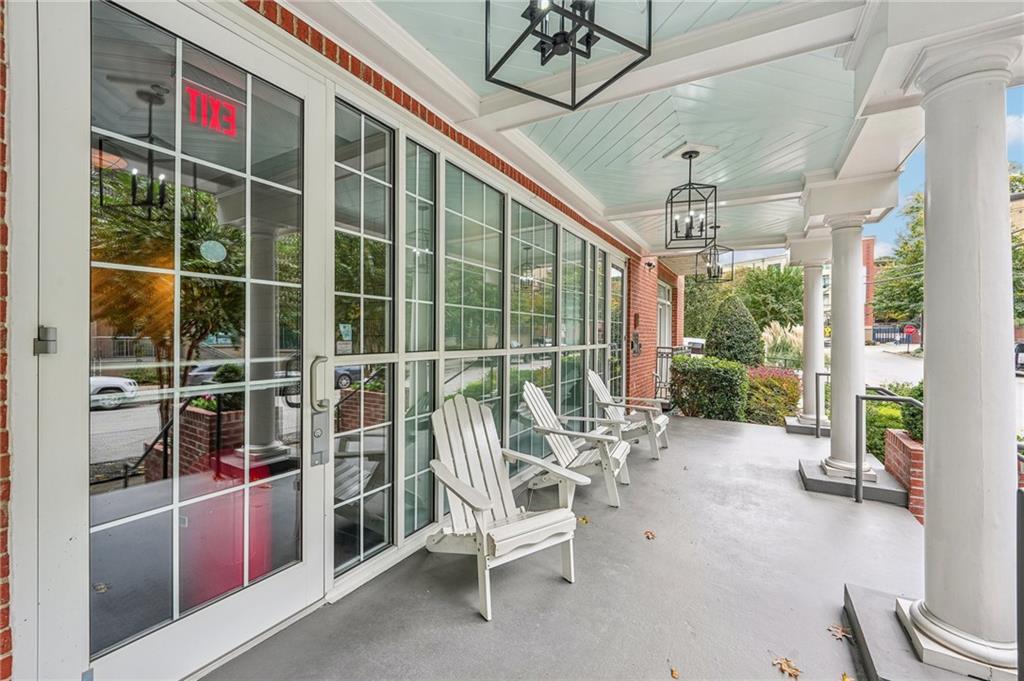 206 NE 11th Street NE PH703