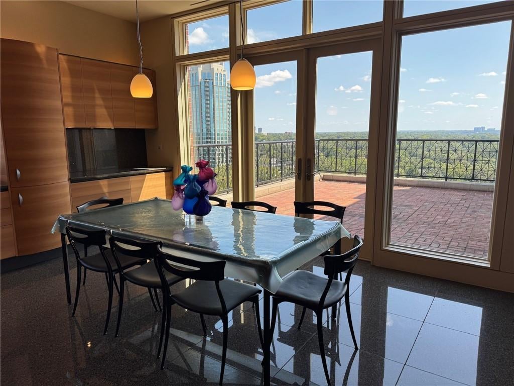 2724 Peachtree Road NW Upper Penthouse