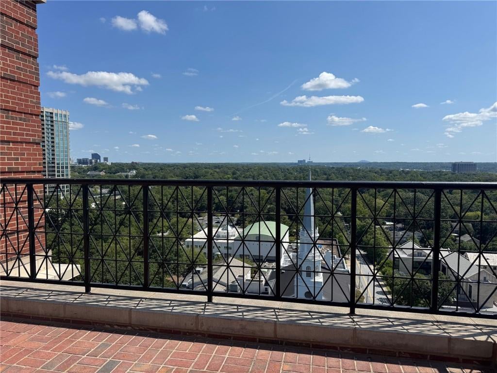 2724 Peachtree Road NW Upper Penthouse