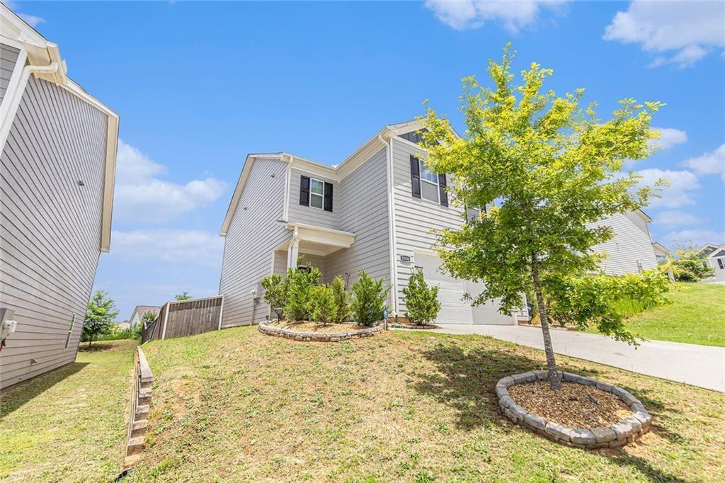 3350 Clawing Hawk Way