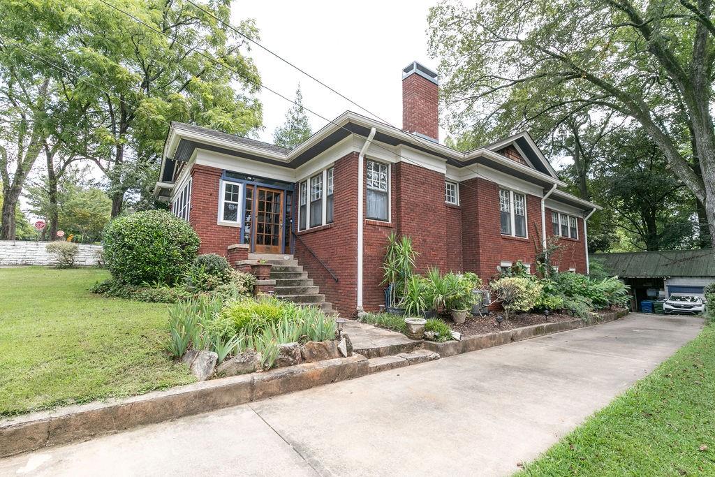 859 Virginia Circle NE