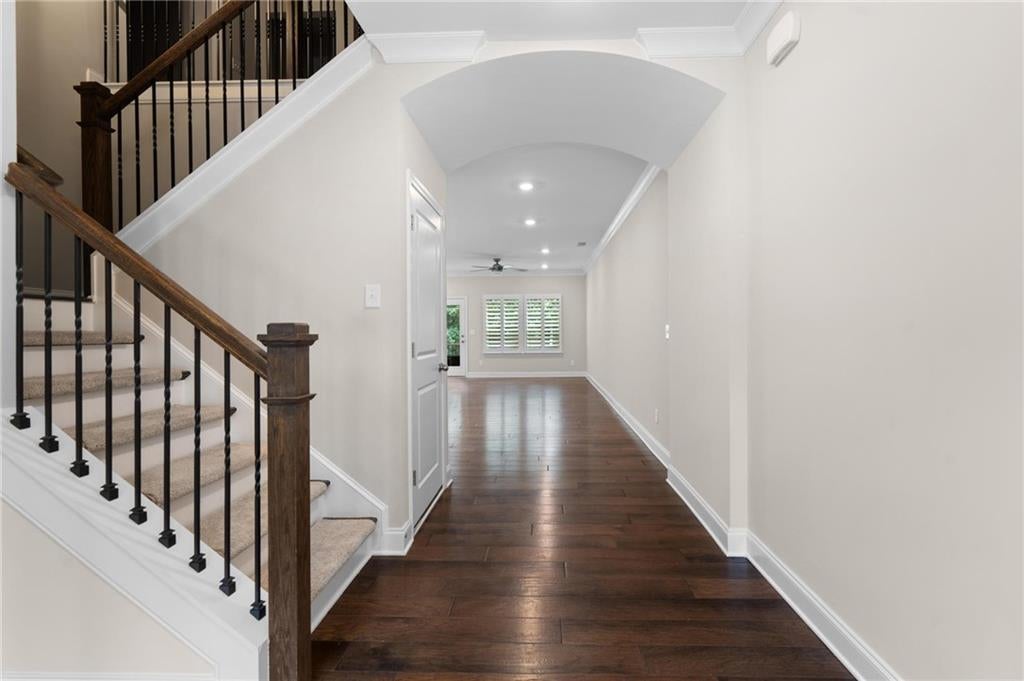 1610 Prestwick Lane