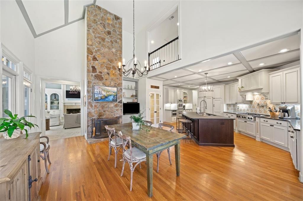 302 W Country Drive, Johns Creek, Georgia image 12