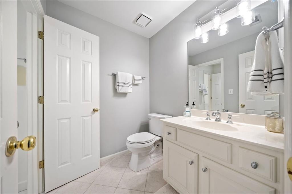 302 W Country Drive, Johns Creek, Georgia image 33