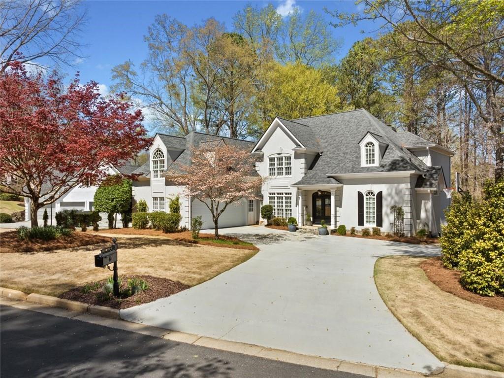302 W Country Drive, Johns Creek, Georgia image 2