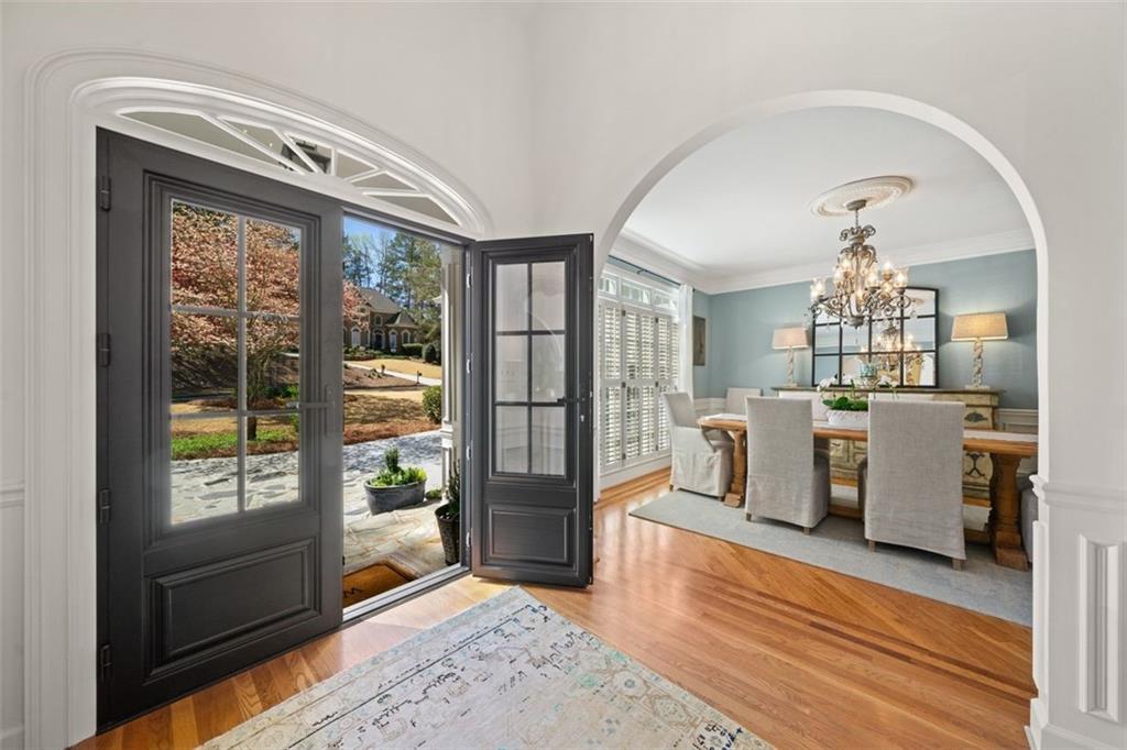 302 W Country Drive, Johns Creek, Georgia image 4