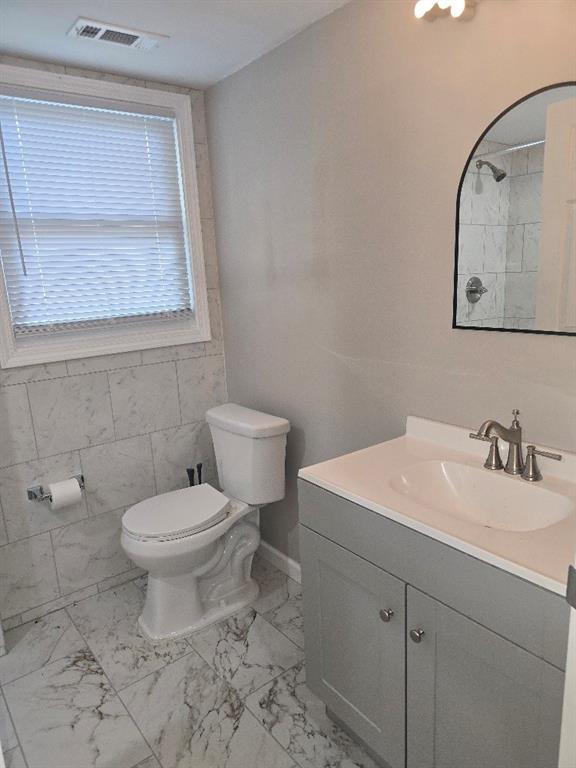 Now Leasing: Fully Renovated 8-Bedroom Home in the Heart of Atlanta - Private Rooms Available!
Welcome to 1081 State St NW - a beautifully reimagined residence offering private room rentals in one of Atlanta's most vibrant and walkable neighborhoods. This completely renovated 8-bedroom, 3-bathroom home is thoughtfully designed for comfort, convenience, and community living.
Property Highlights: * 8 spacious private bedrooms - each with individual closets and optional furnishings * Two fully equipped kitchens featuring stainless steel appliances, modern cabinetry, and eat-in areas * Three full bathrooms with tub/shower combos and updated vanities * Two shared laundry areas for added convenience * All utilities included - electricity, water, internet, and more! * Expansive backyard area perfect for relaxing, entertaining, or enjoying the outdoors
Unbeatable Location: Nestled in the heart of Atlanta's West Midtown, this home is just steps from: * Georgia Tech campus * Atlantic Station and its shops, restaurants, and entertainment * The BeltLine, Piedmont Park, and Midtown * MARTA transit, making commuting a breeze
Whether you're a student, young professional, or someone looking for a vibrant, connected lifestyle, this home offers the perfect blend of privacy and community in a prime location.
Move-in Ready - Schedule Your Tour Today! Rooms are filling fast! Don't miss your chance to live in this stunning, centrally located home. Contact us now to schedule a private showing and secure your spot!