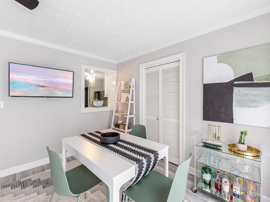 Saint Charles Square - Residential