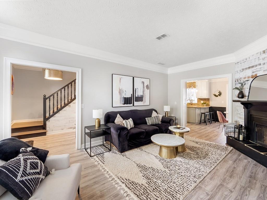 Saint Charles Square - Residential