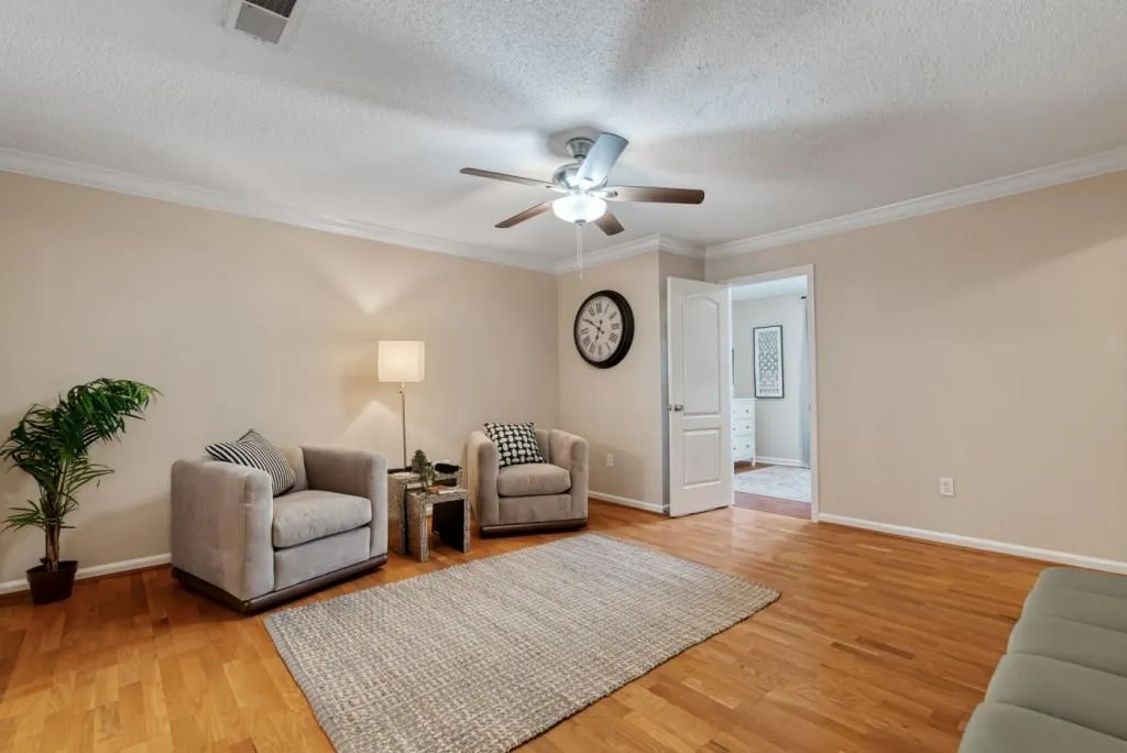 Smyrna, Georgia 30082, United States, 5 Bedrooms Bedrooms, ,3 BathroomsBathrooms,Residential,Active,146617