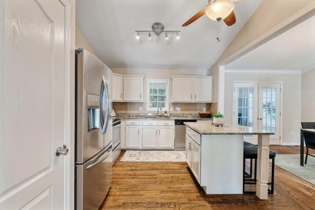 Smyrna, Georgia 30082, United States, 5 Bedrooms Bedrooms, ,3 BathroomsBathrooms,Residential,Active,146617