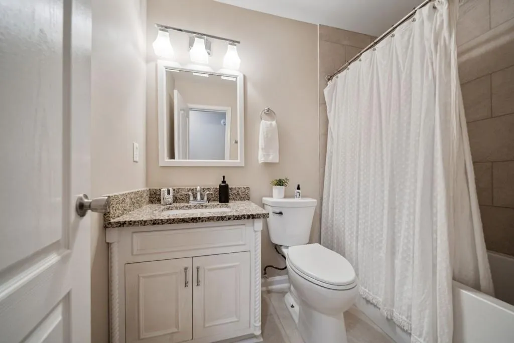 Smyrna, Georgia 30082, United States, 5 Bedrooms Bedrooms, ,3 BathroomsBathrooms,Residential,Active,146617