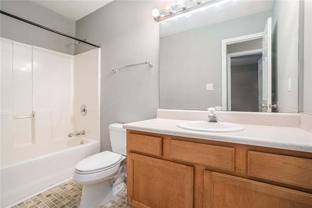 TWIN BRIDGES - Residential