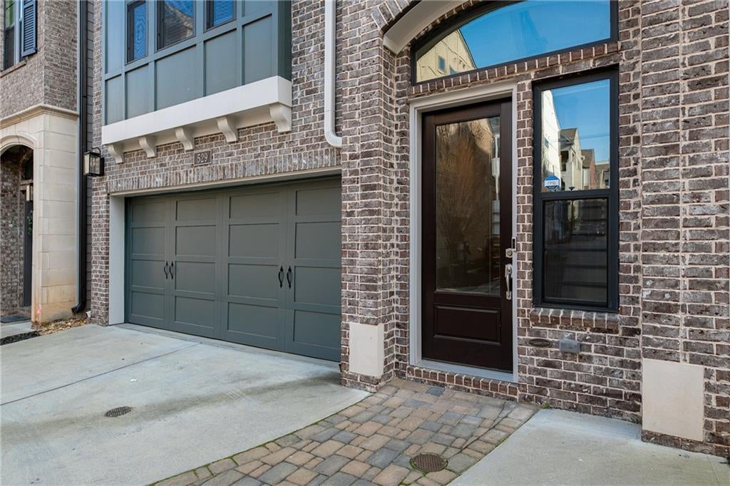 529 Broadview Place