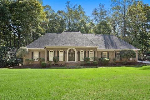 Photo of 1585 Lazy River Lane, Sandy Springs, GA 30350 (MLS # 7635493)