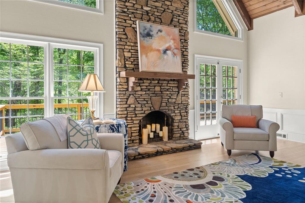 1585 Lazy River Lane