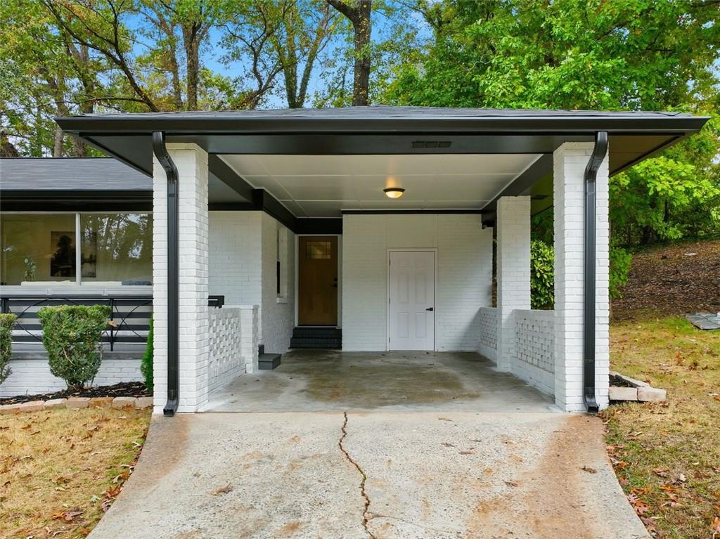 2568 Fontaine Circle