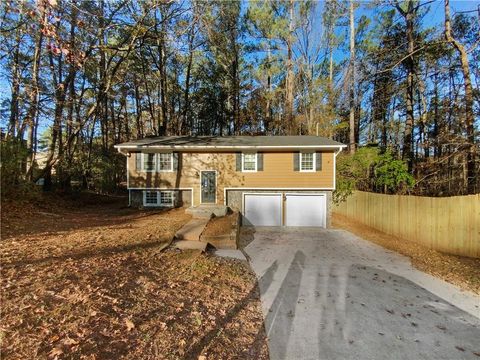 A home in Ellenwood