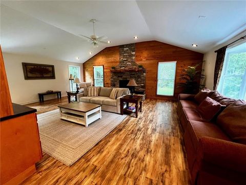 1319 Henry Evans Road Ellijay GA 30536