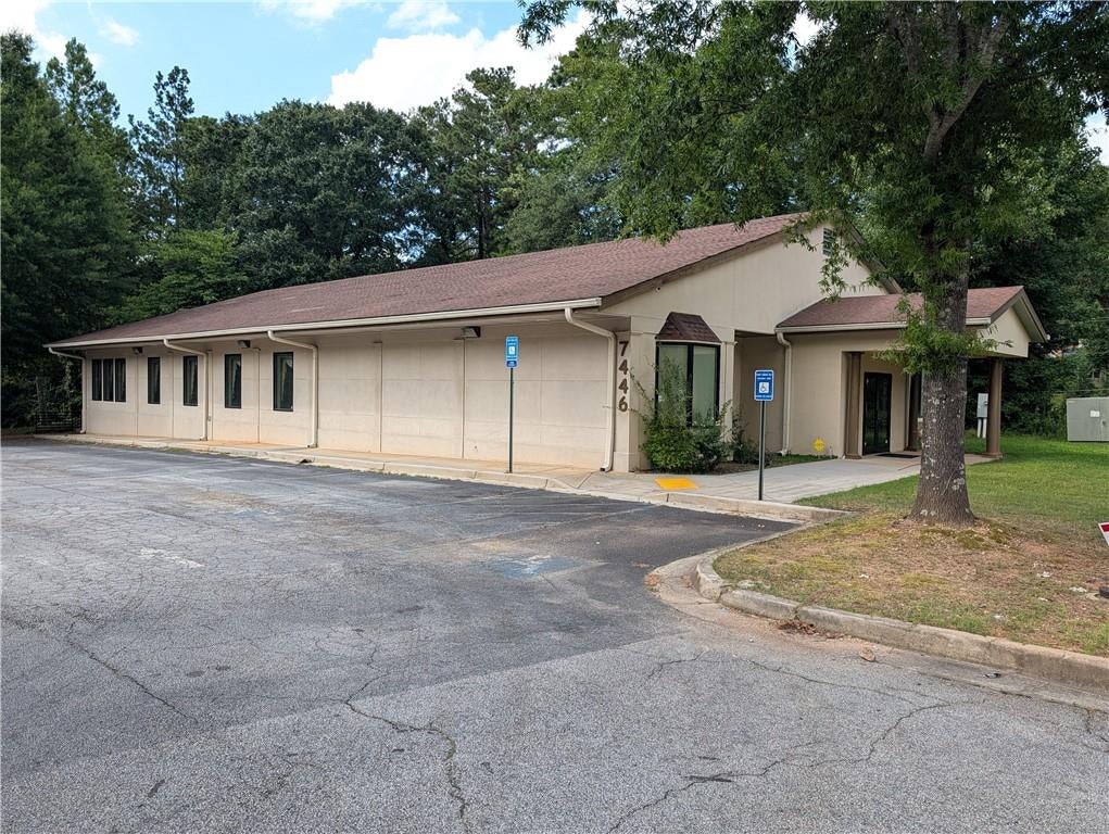 7446 Covington Highway