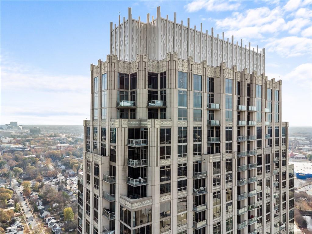 270 17th Street NW 4602