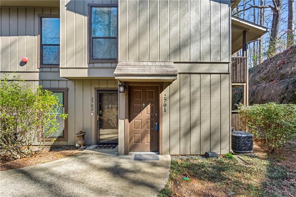 2701 Cumberland Court, Smyrna, Georgia image 3