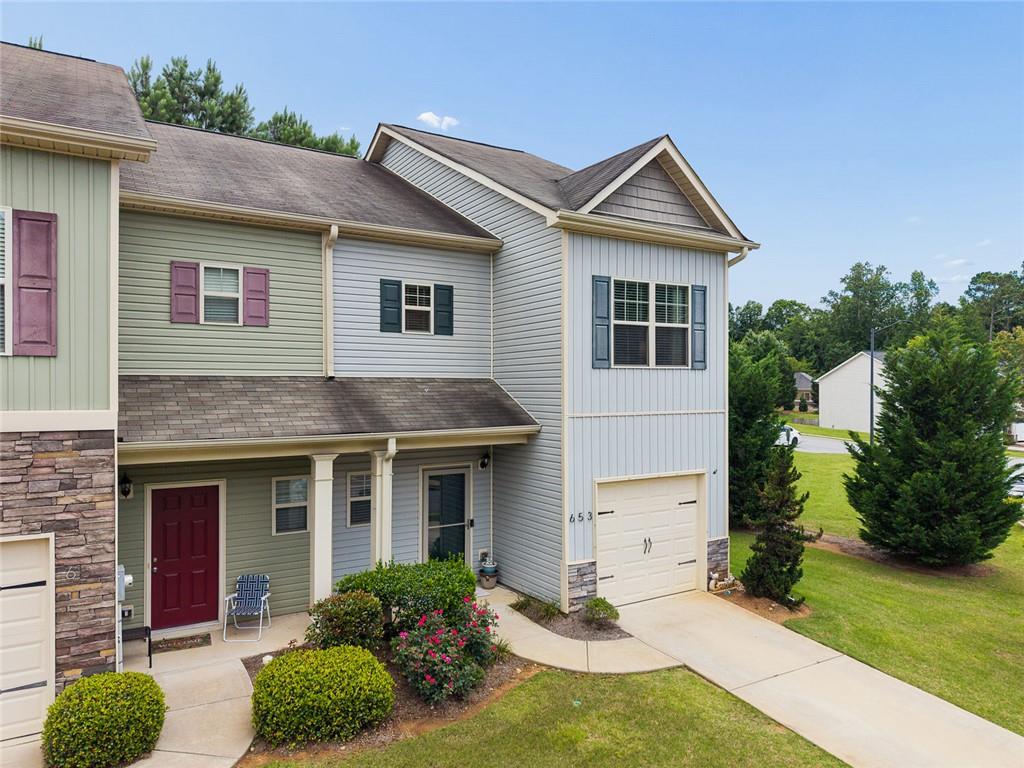 653 Oakside Place