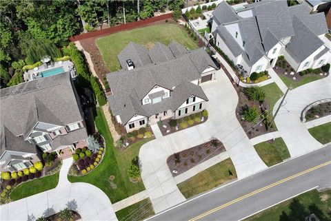 A home in Dacula