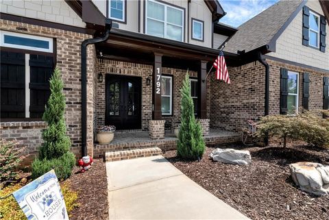 A home in Dacula