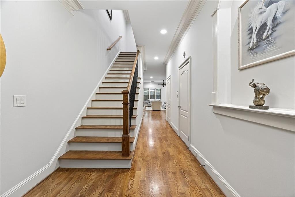 6273 CLAPHAM Lane