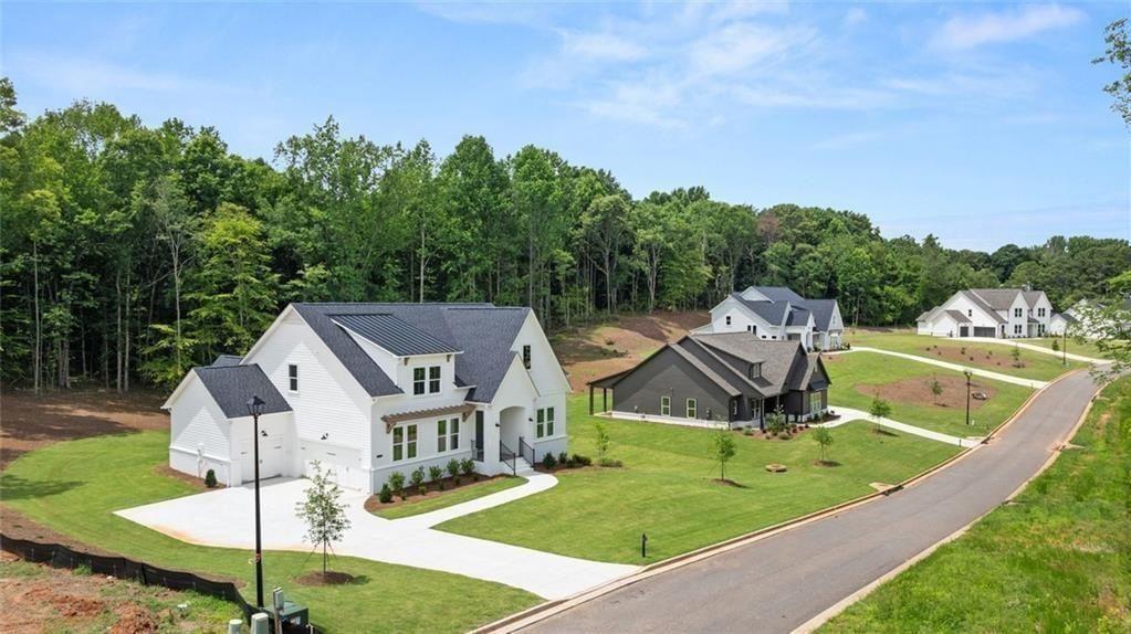 8350 Creekside Overlook Drive