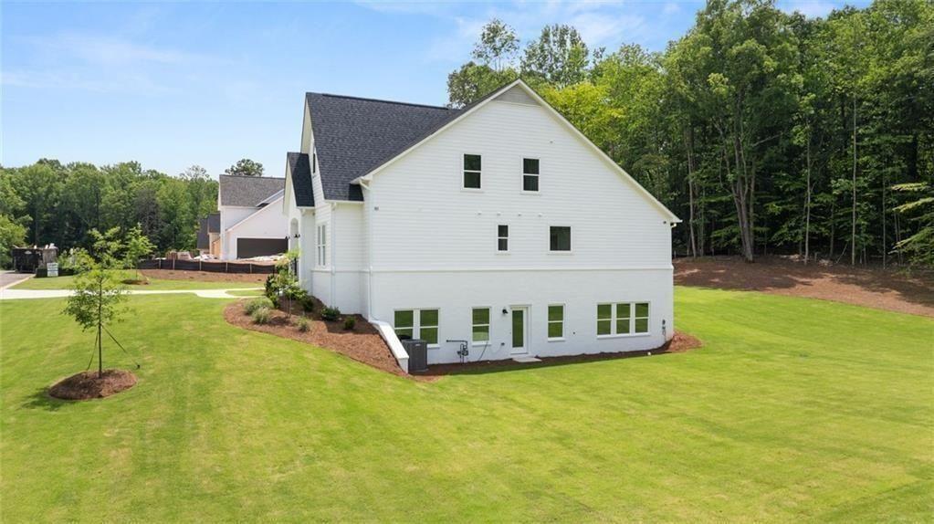 8350 Creekside Overlook Drive