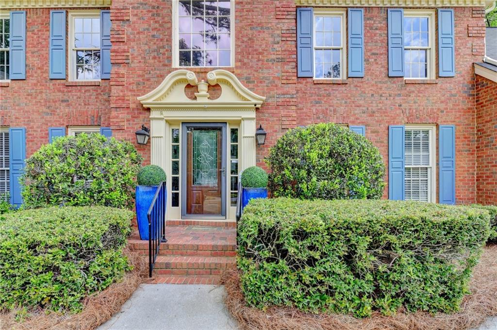 3879 Rainforest Circle