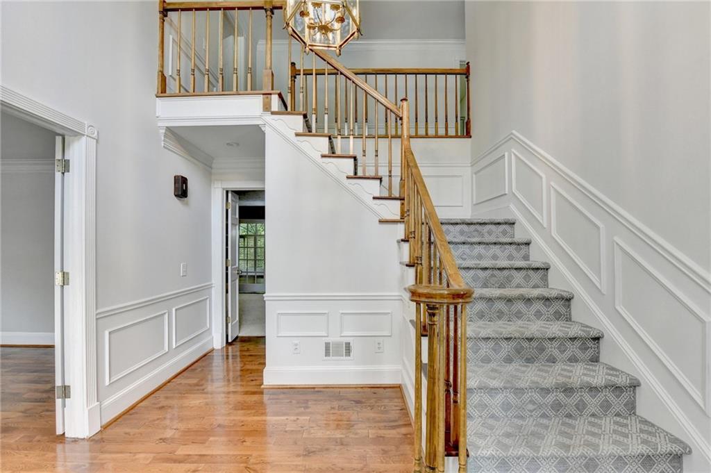 3879 Rainforest Circle