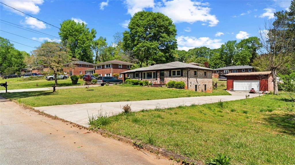 2365 Fontaine Circle