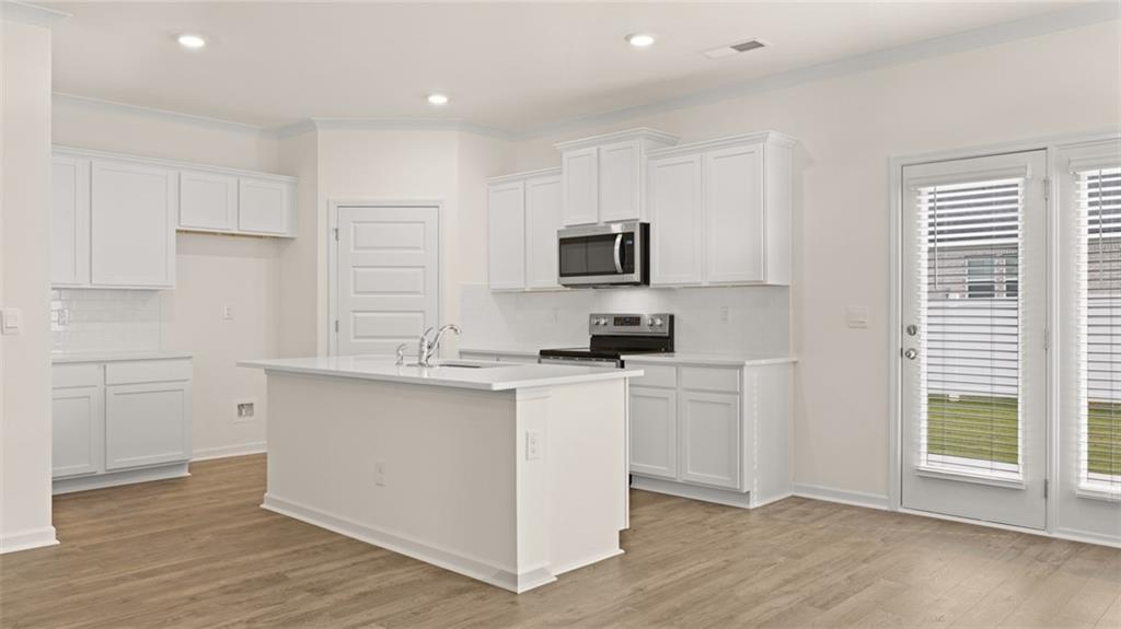 297 Sound Circle, Stockbridge, Georgia image 6