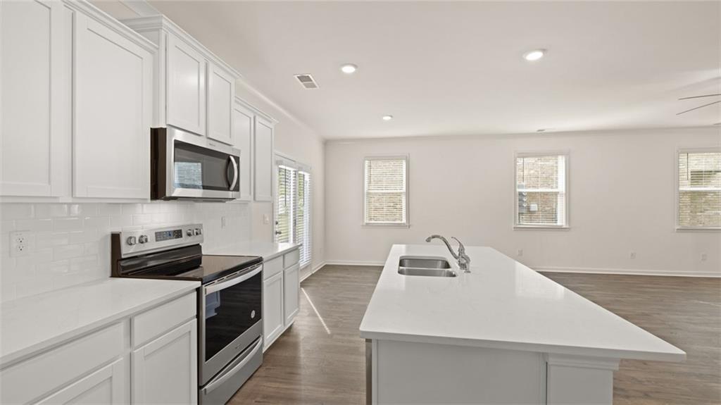 297 Sound Circle, Stockbridge, Georgia image 7