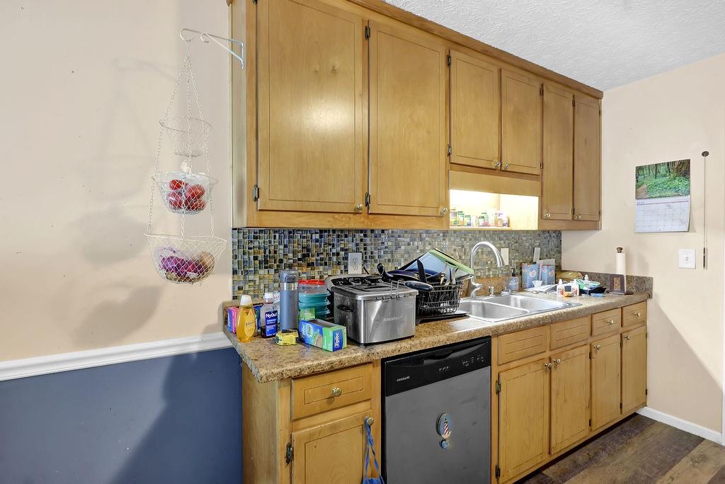 5166 Huntingford Drive, Gainesville, Georgia image 13
