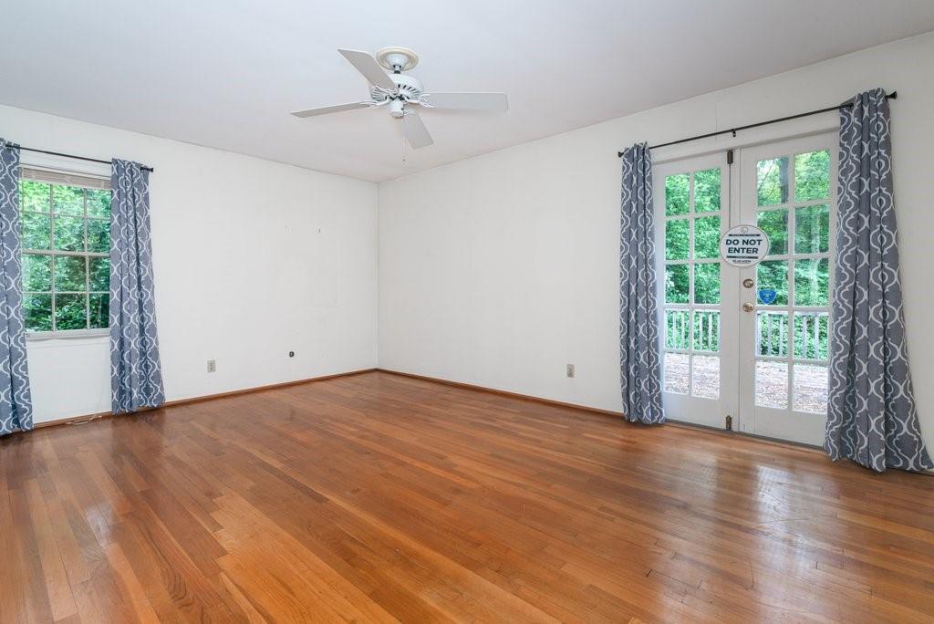 3916 Ridgewood Drive, Smyrna, Georgia image 20
