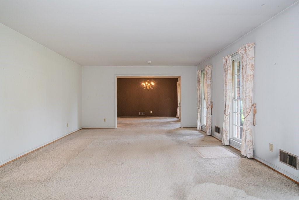 3916 Ridgewood Drive, Smyrna, Georgia image 6