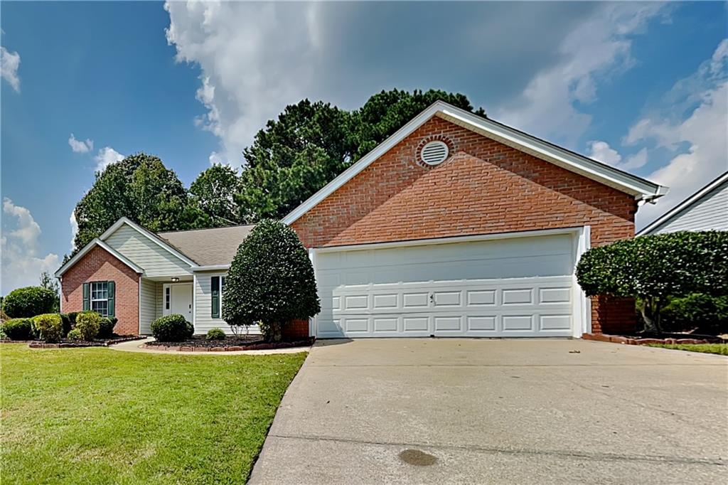 Charming 3 bed, 2 bath, 1,834 sqft home in Dacula! Open kitchen concept with updated counters and a spacious living room. Primary suite with attached bathroom. Spacious backyard, great for gatherings! Pets accepted on a case by case basis. Additional admin fees apply. The Fireplace is decorative. Schedule your showing today! This home is as-is.
This home may be located within a Homeowners Association (HOA) community. If so, residents will be responsible for adhering to all HOA rules and regulations. Please contact your agent or landlord's agent for more information.