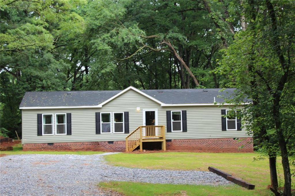 2713 Brays Lake Road, Royston, Georgia image 7