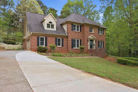 Homes For Sale - 5445 Summer Cove Drive<br/> Stone Mountain, GA 30087