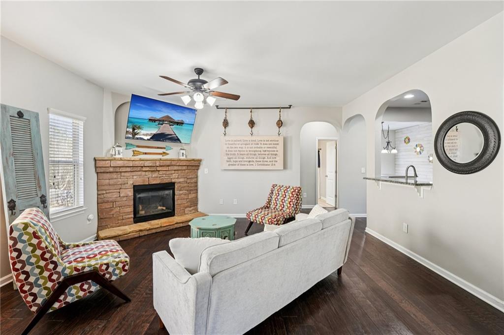 5815 Crest Oak Way