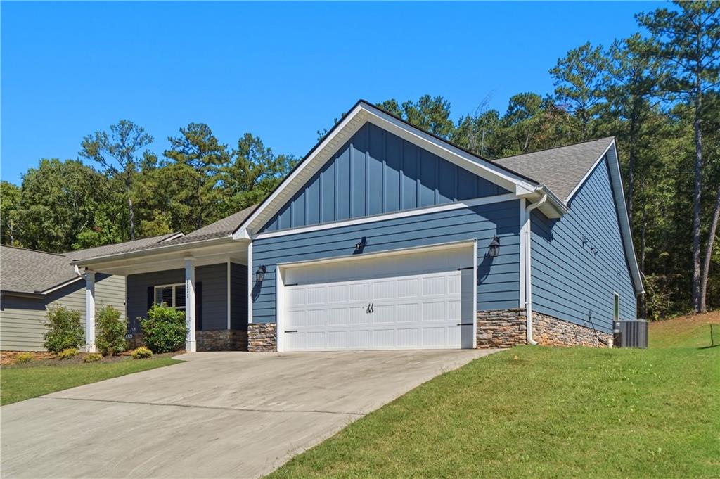 8325 Loch Lomand Lane