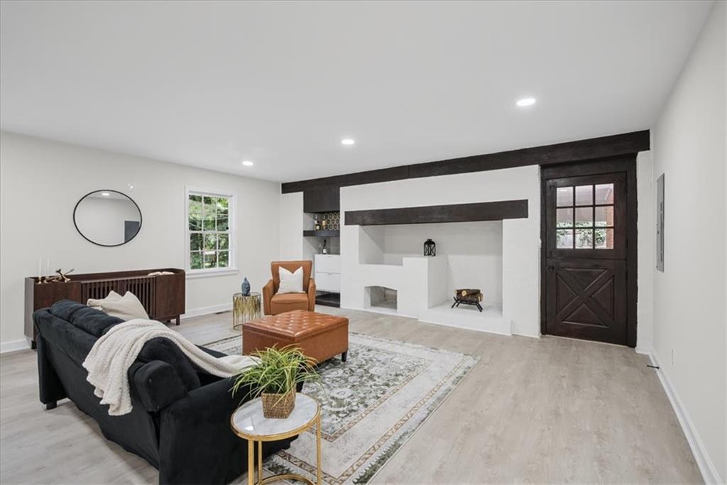2079 Shady Lane