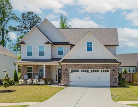 Homes For Sale - 6829 Benjamin Drive<br/> Flowery Branch, GA 30542