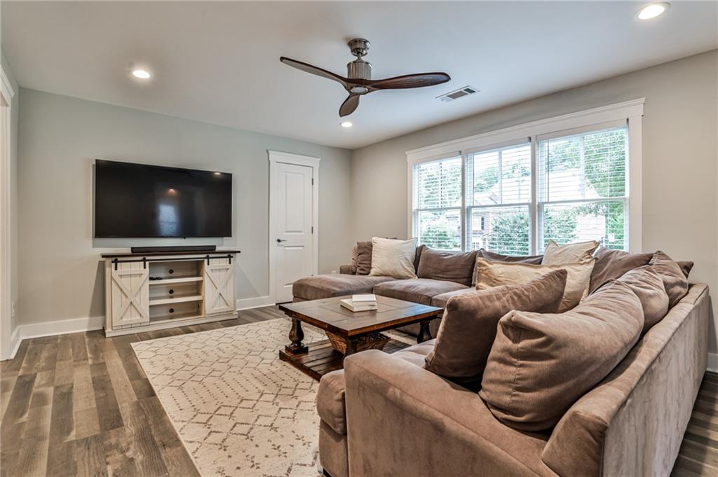 2026 Anderson Drive SE