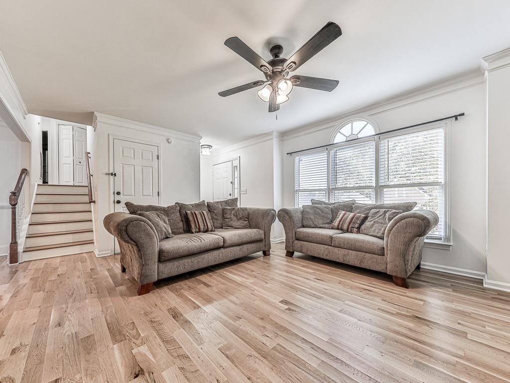 47 White Oak Drive SE