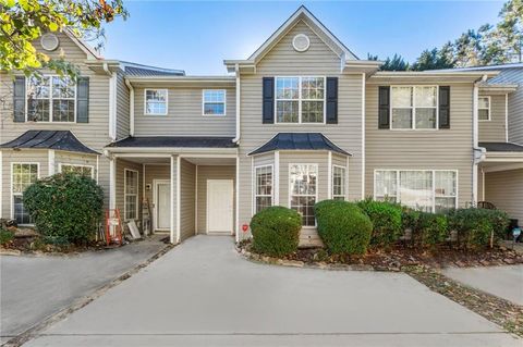 Townhouse For Sale - 6750 Sunset Hills Boulevard<br/> Rex, GA 30273